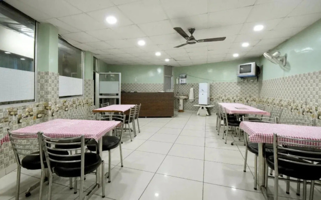 Hotel KS International by OYO Rooms