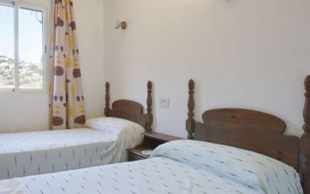 Villa - 8 Bedrooms with Pool and WiFi - 106415