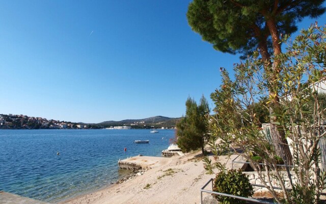 Awesome Apartment in Rogoznica With 1 Bedrooms and Wifi