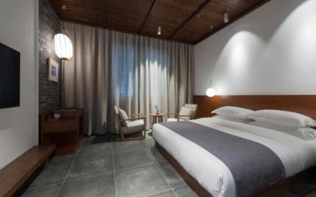 Moment Inn
