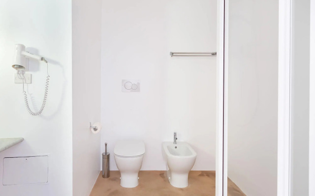 Trevi Fountain Guesthouse