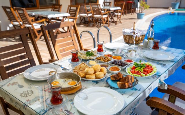 Cunda Giritlioğlu Otel Adult Only +12