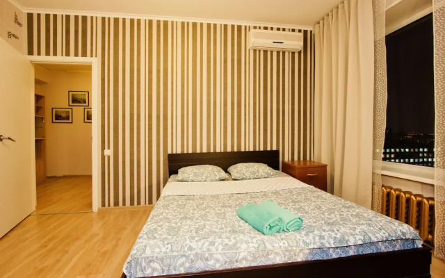 LUXKV Apartment on Nikoloyamskiy