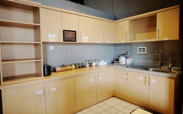 ZEN Hostel Alun-Alun Sarinah