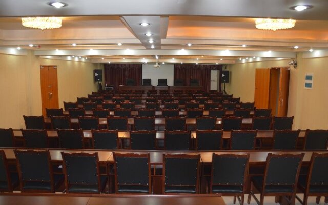 Chengdu Konggang First Class Hotel