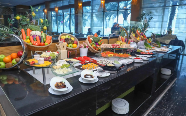 Ramee Grand Hotel & Spa