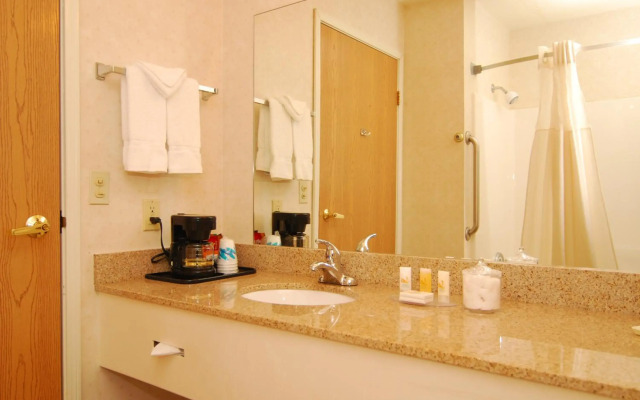 Quality Inn & Suites On the River
