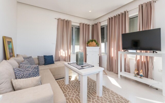 Stunning Apartment in Sukosan With Wifi and 2 Bedrooms