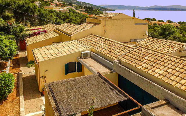 Apartment in Barbati with sea views