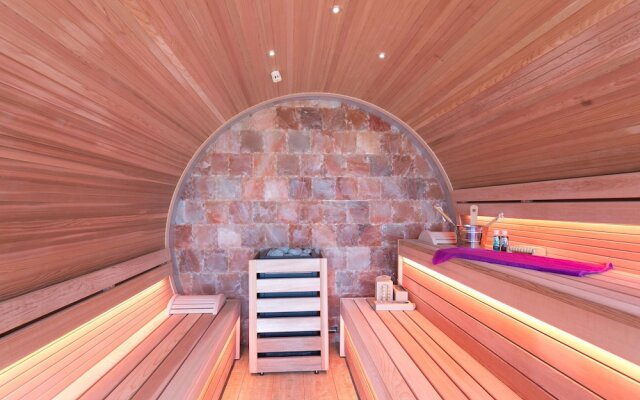 Upscale Mansion In Kluisbergen With Sauna And Terrace