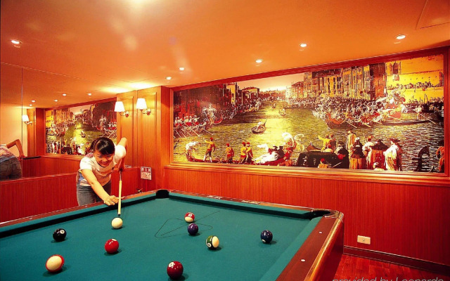 Grand Boss Hotel