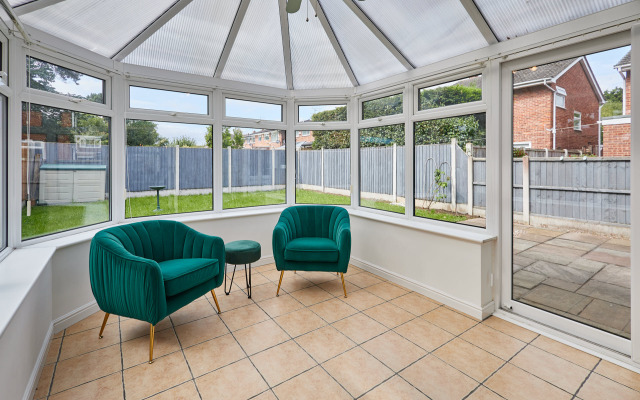 Host   Stay   Greenway House