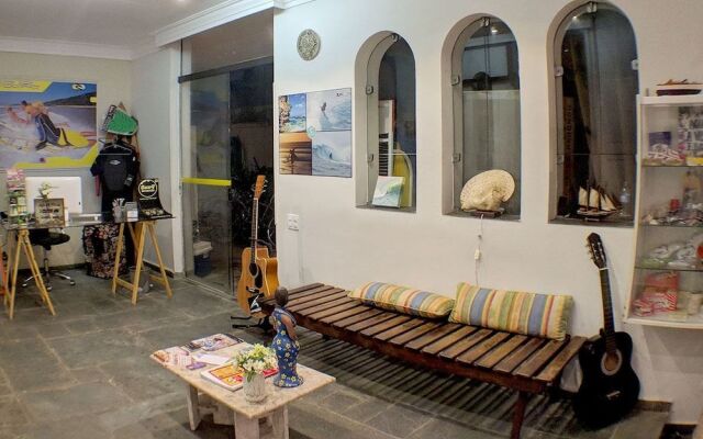 Curvão Surf House - Hostel