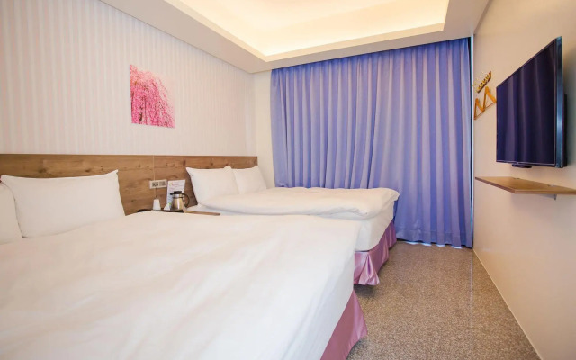 Hotel 99