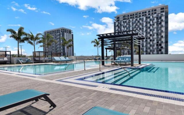 Luxury Apartment in Downtown Doral