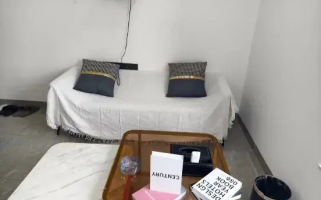 Jiangmen Xilin Apartment (Jiangmen East Station Jianghai Wanda Branch)