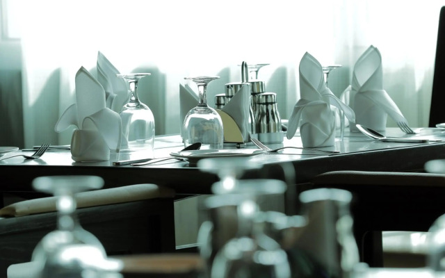 Park Regis Lotus Hotel