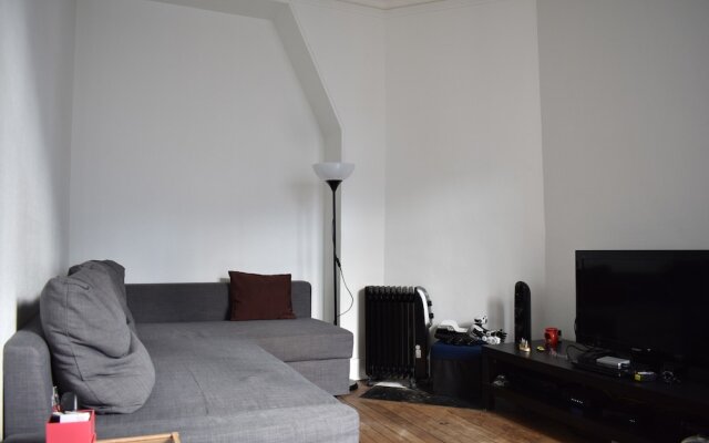 Parisian 1 Bedroom Apartment In The 18th