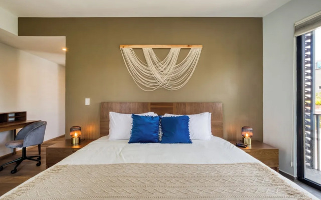 Chic PH Haven with rooftop By Tasman