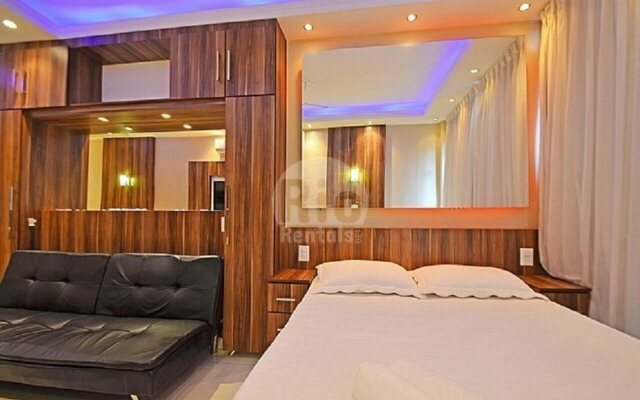 Lindo apto reformado com vista - C044