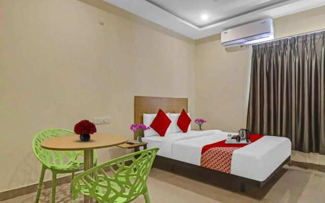 OYO 93527 Hotel 7 Hills Luxury Rooms