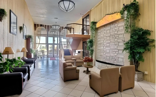 Crookston Inn and Convention Center