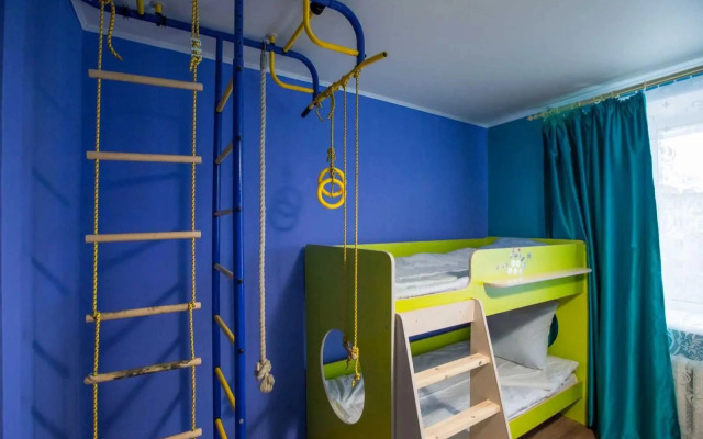 Дубки на Милиционном переулке