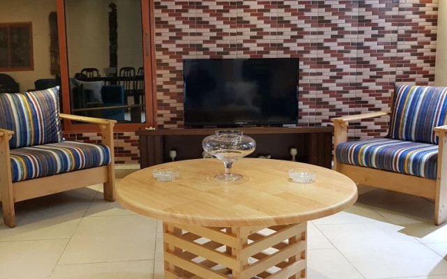 Apartment near Lady of the Sea & Phoenician Wall
