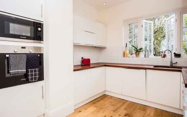 2 Bedroom Flat in Islington, Sleeps 6