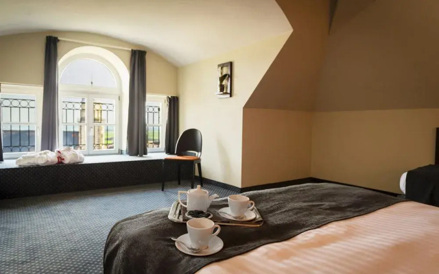 Hotel The Originals Colmar Haut Koenigsbourg Val-v