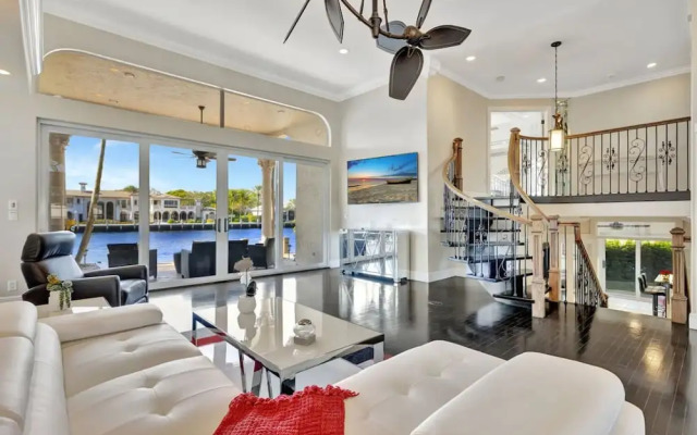 Serenity Villa Water Front