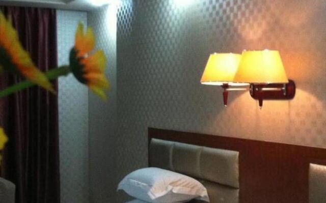 Golden Flower Hotel