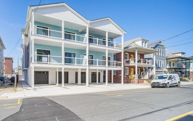 Wildwood Vacation Rental - Walk to the Beach!