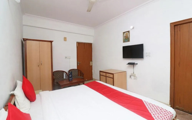 Oyo 24680 Hotel Devansh