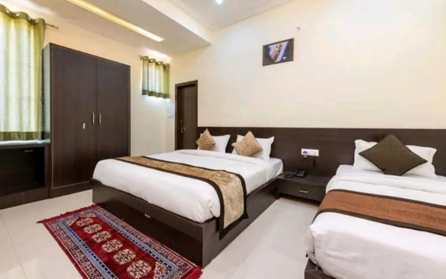 Hotel Ravi Residency