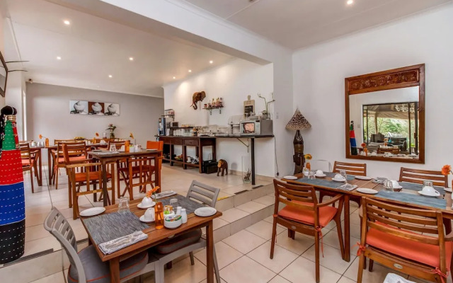 Sitatunga Guest Lodge & Transfers