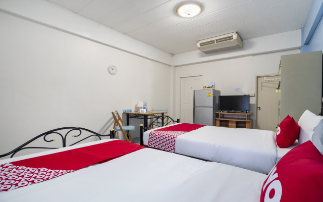 Aromdee Apartment