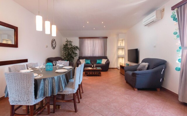 Amazing Home in Valbandon With Wifi and 2 Bedrooms