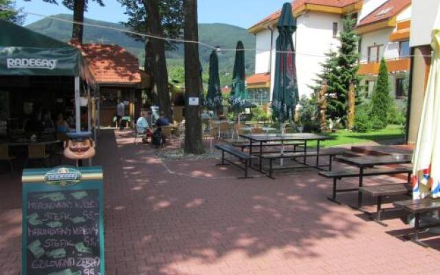Yura Hotel Celadna