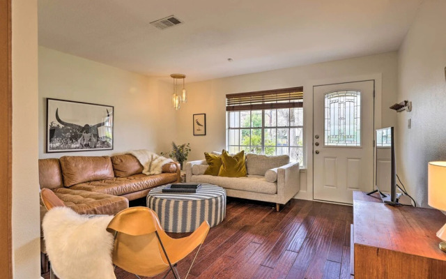 6 Mi to Dtwn Austin: Home w/ Screened Porch & Yard