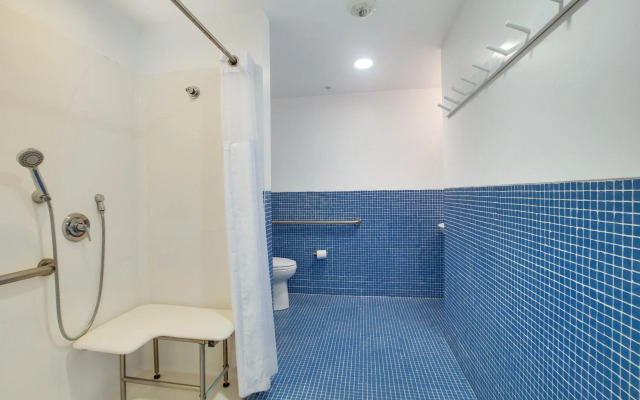 Venice Breeze Suites