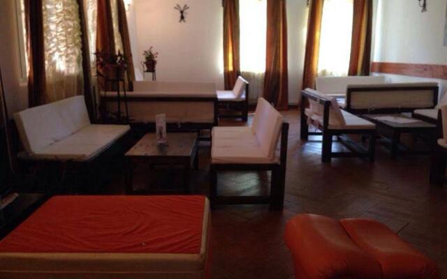 Forest Mirage Pension