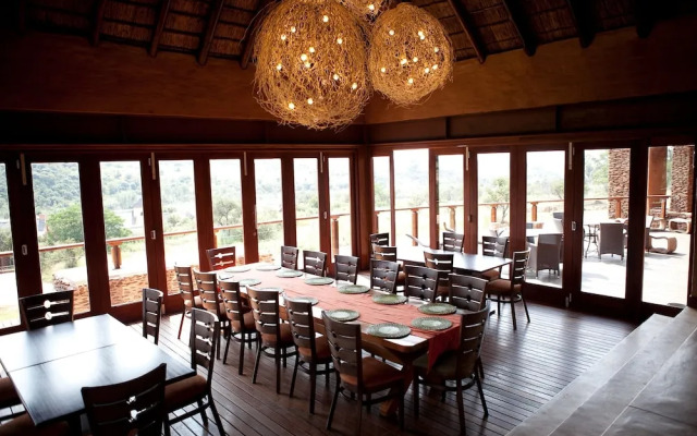 African Hills Safari Lodge & Spa