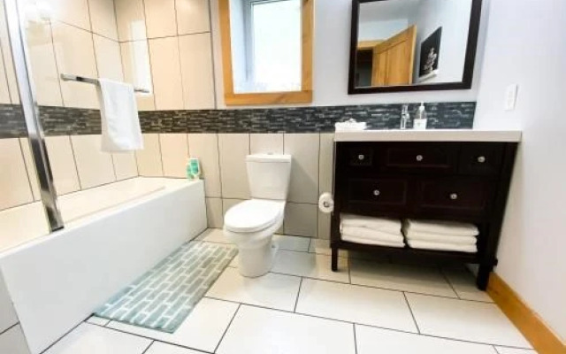 Journey's End - 2 bed 1 bath Suite