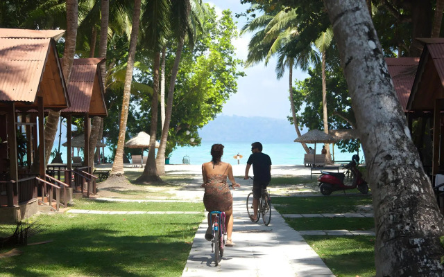 Symphony Palms Beach Resort