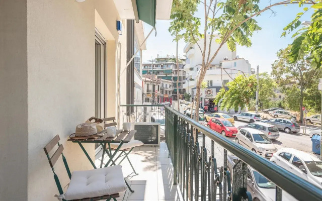 Stylish 2BDR Apt by Acropolis