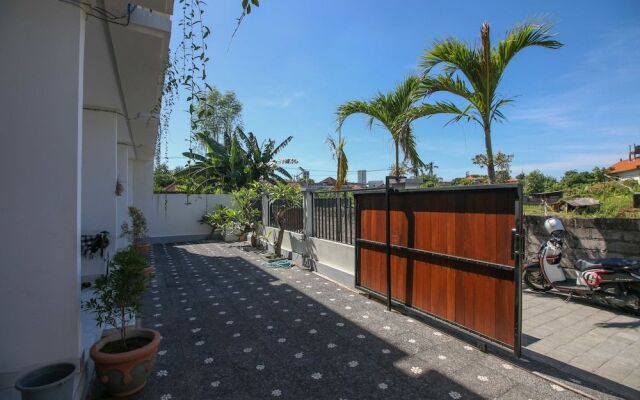 Airy Sunset Road Pararaton 6 Bali