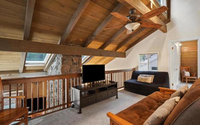 2 Landrise-AC-Hot Tub-4BR/2BA