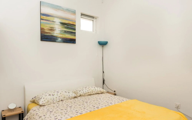 Comfortable Classy Apartment Close to Znjan Beach
