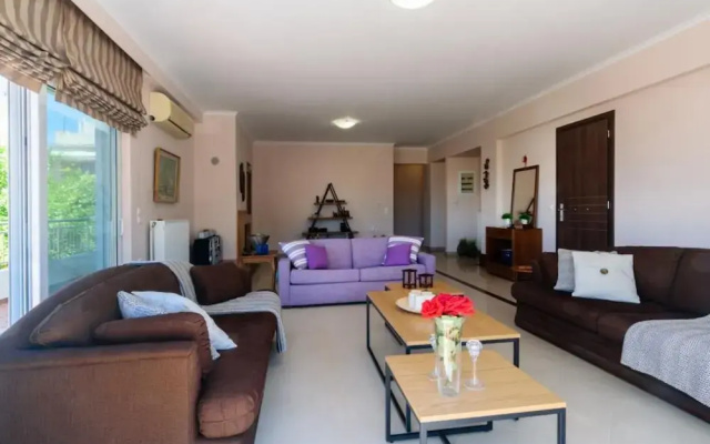 Stunning Comfortable Family House in Chania